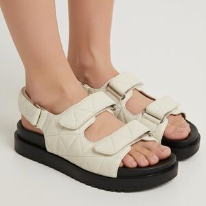 Aerosoles Lamirca Cream Quilted Platform Genuine Leather Sandals - Size 7.5M